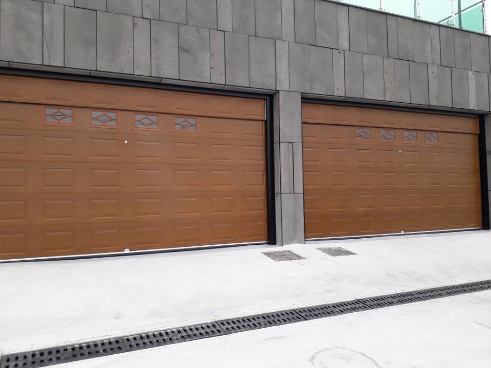 Garage door - Steel