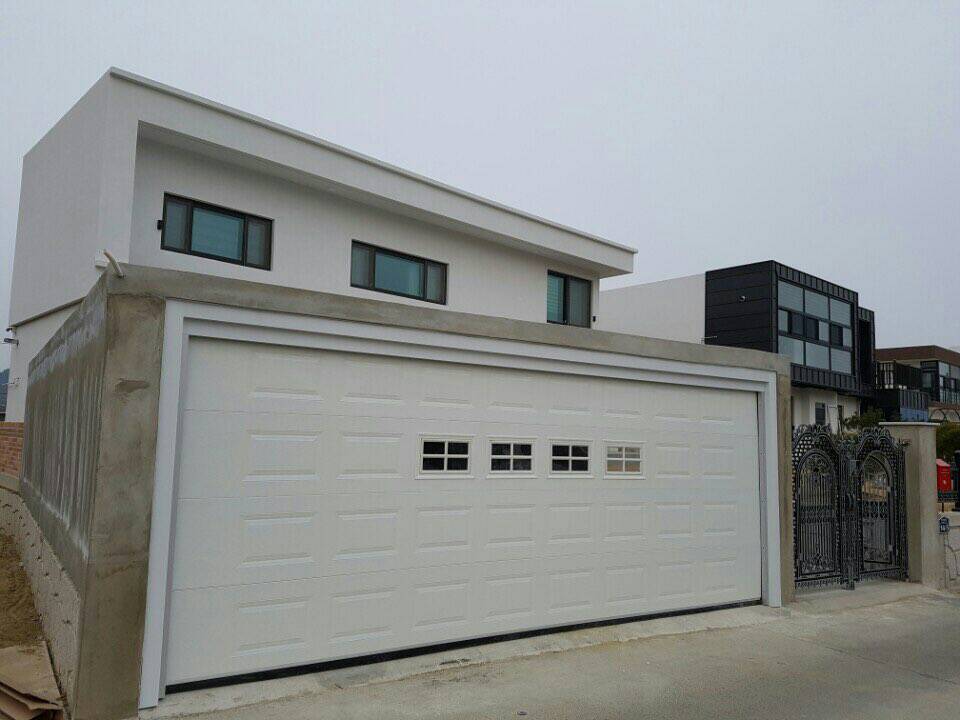 GARAGE DOOR