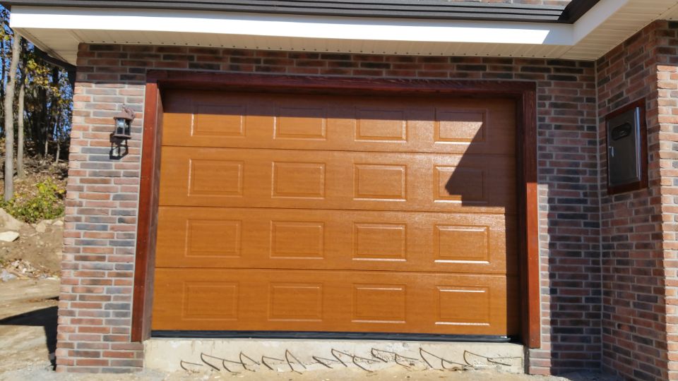 GARAGE DOOR