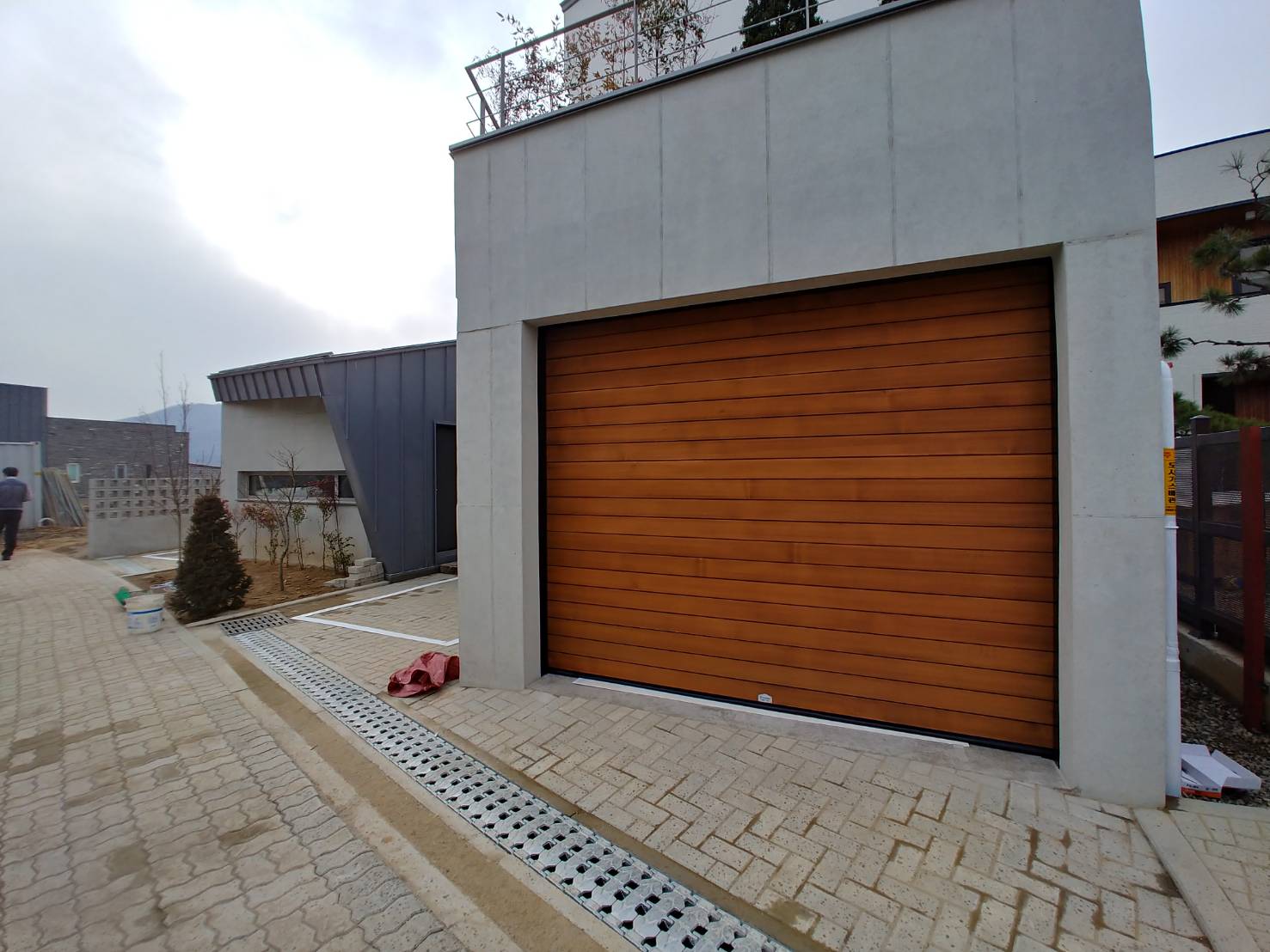 Garage door  - Wood