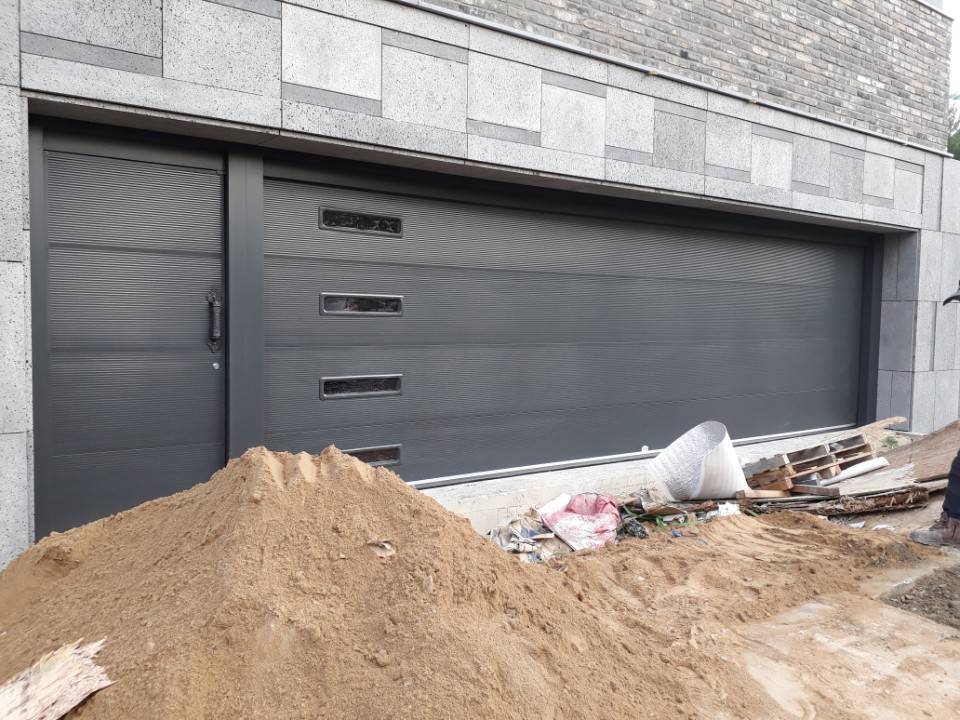 Garage door - Wood